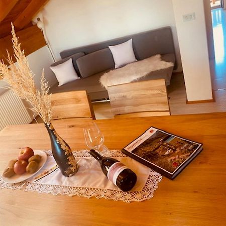 Engadiner Apartments & Wines مونتانا المظهر الخارجي الصورة
