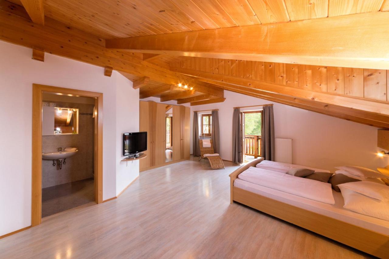 Engadiner Apartments & Wines مونتانا المظهر الخارجي الصورة