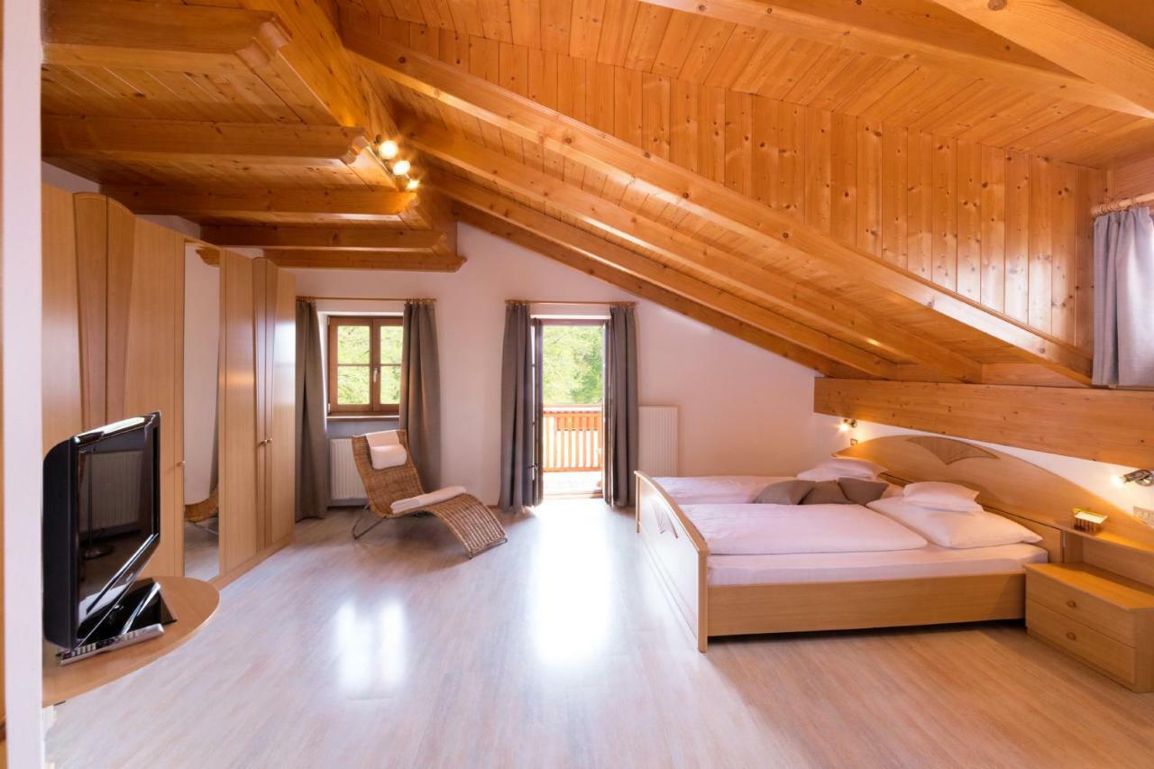 Engadiner Apartments & Wines مونتانا المظهر الخارجي الصورة