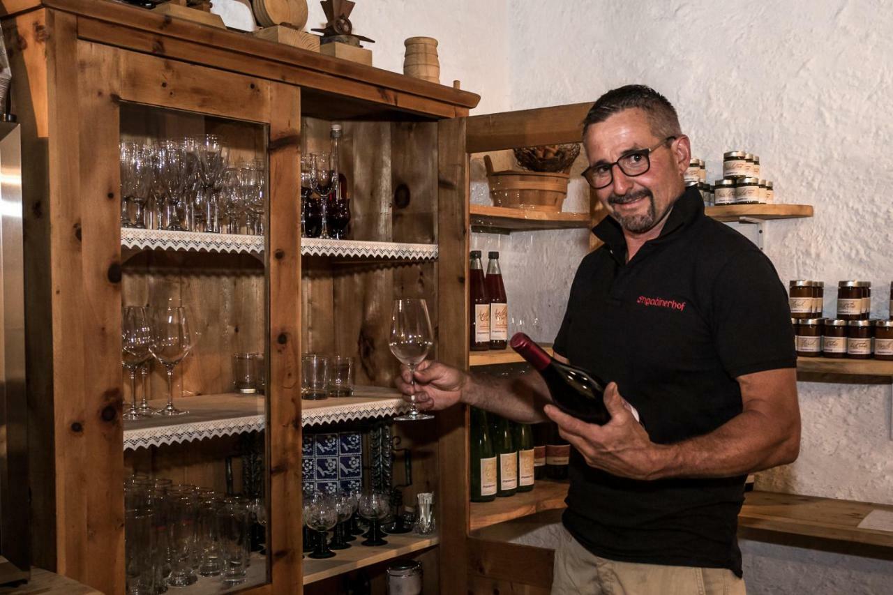 Engadiner Apartments & Wines مونتانا المظهر الخارجي الصورة