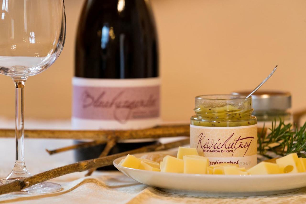 Engadiner Apartments & Wines مونتانا المظهر الخارجي الصورة