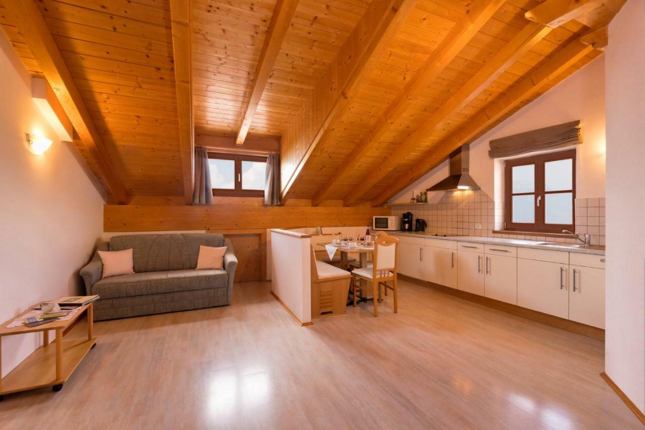 Engadiner Apartments & Wines مونتانا المظهر الخارجي الصورة